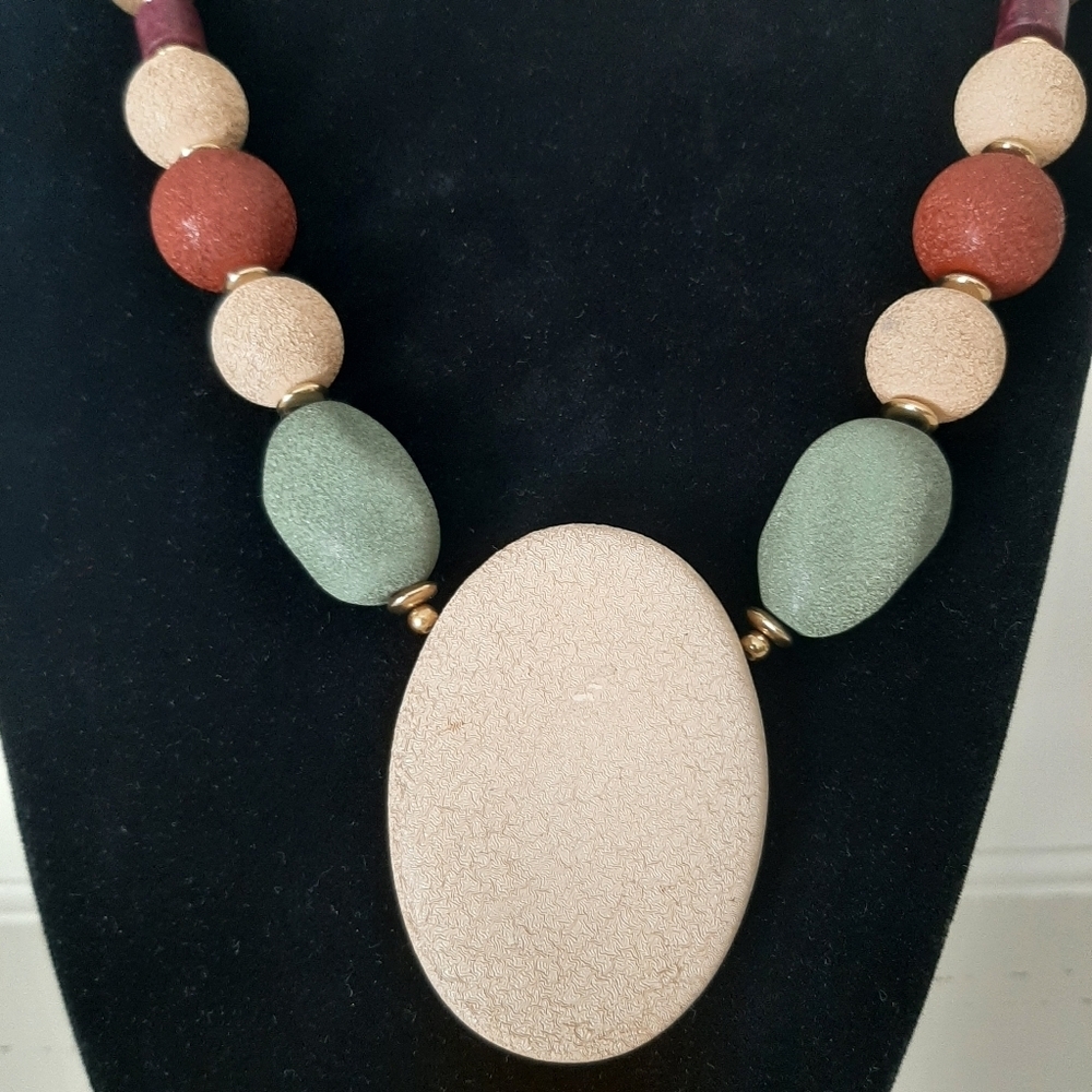 JAPAN BEADED NECKLACE - Picture 3 of 15